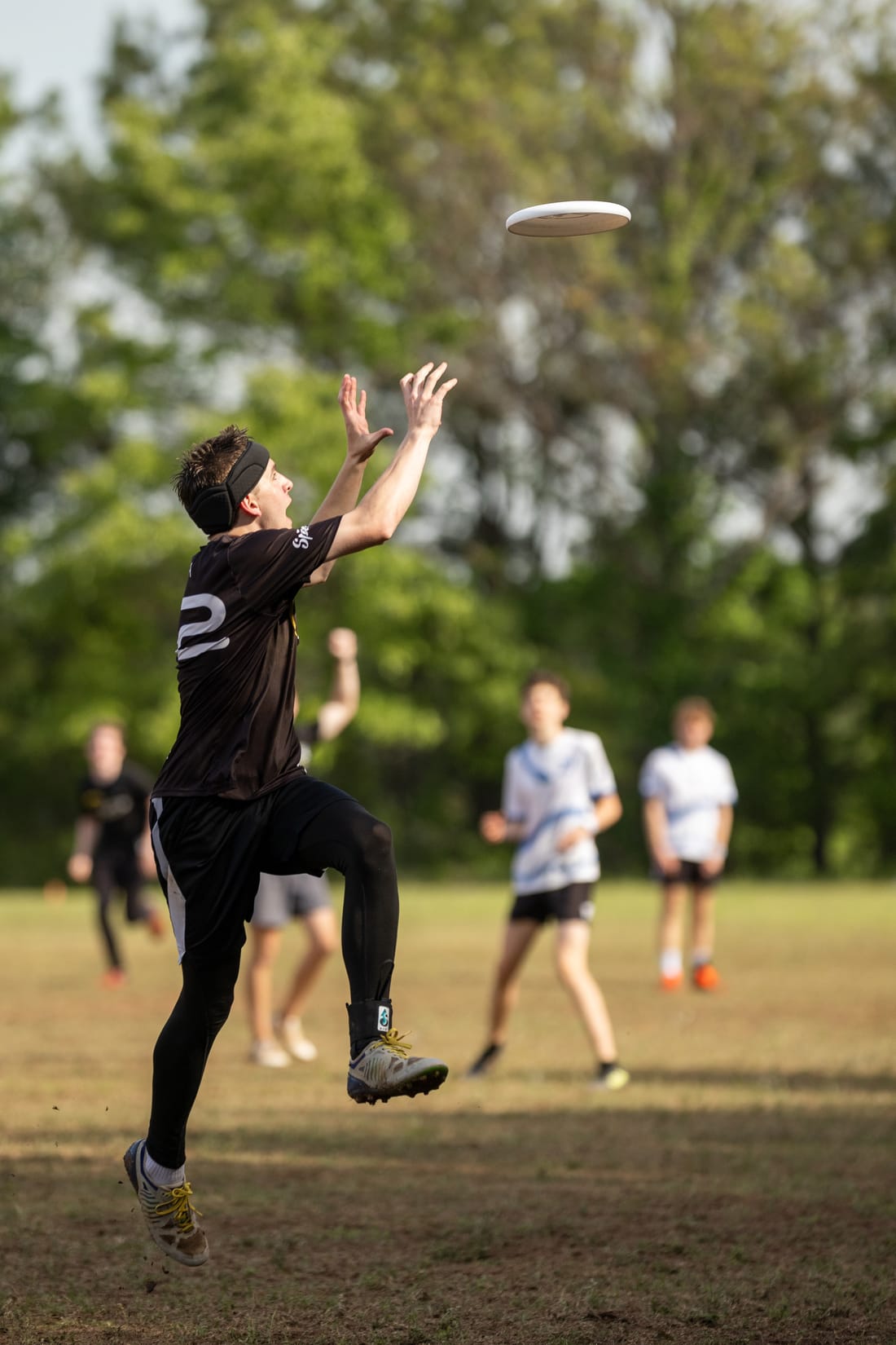 An Eclipse player leaping for a catch